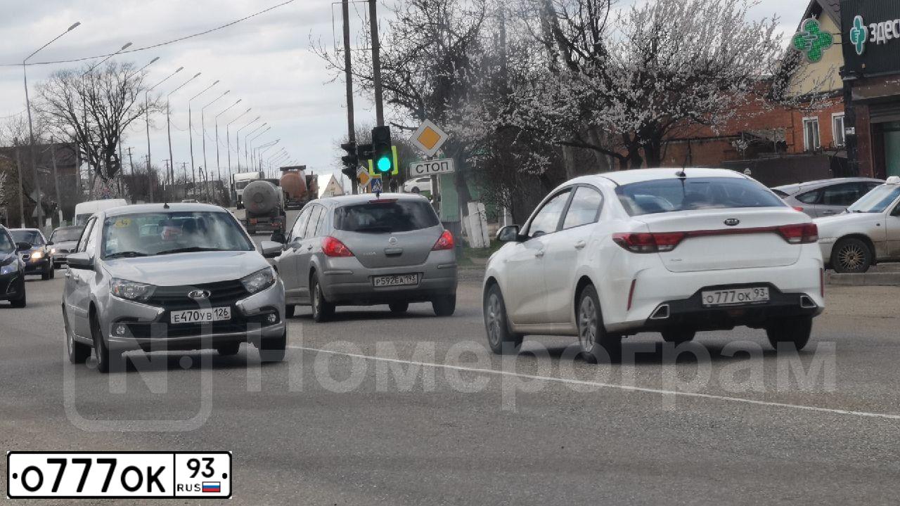 Фото автомобиля AUDI A8, 2012 — госномер О777ОК93. Цвет: ЧЕРНЫЙ