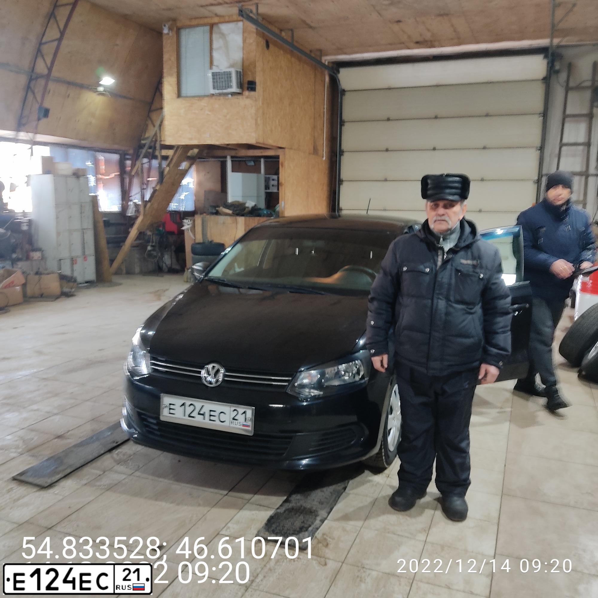 Фото автомобиля VOLKSWAGEN POLO, 2013 — госномер Е124ЕС21