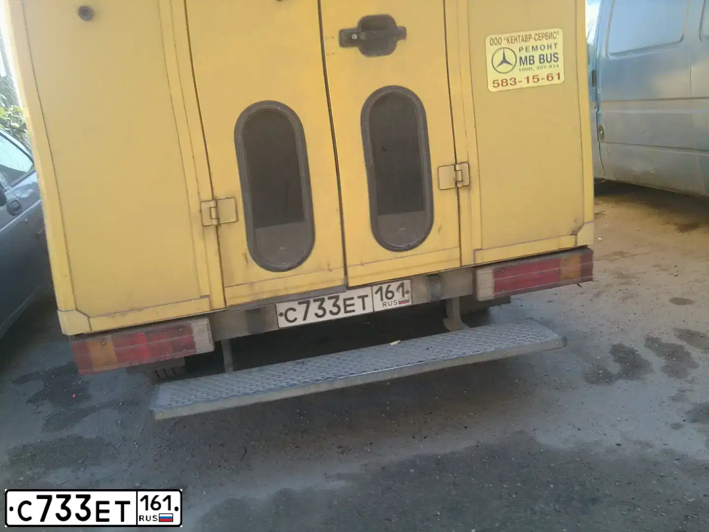 Фото автомобиля MERCEDES SPRINTER, 1994 — госномер С733ЕТ161. Цвет: ЖЕЛТЫЙ