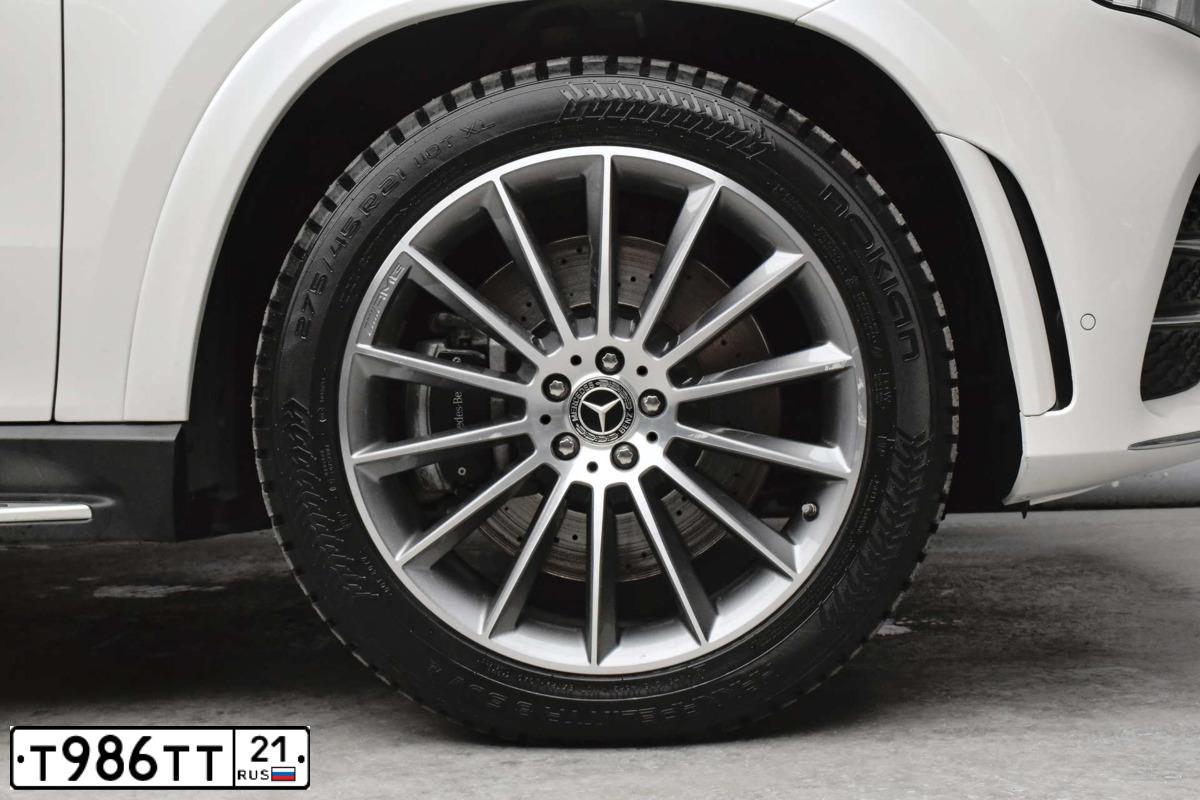 Фото автомобиля LAND ROVER RANGE ROVER, 2015 — госномер К221РТ21. Цвет: синий