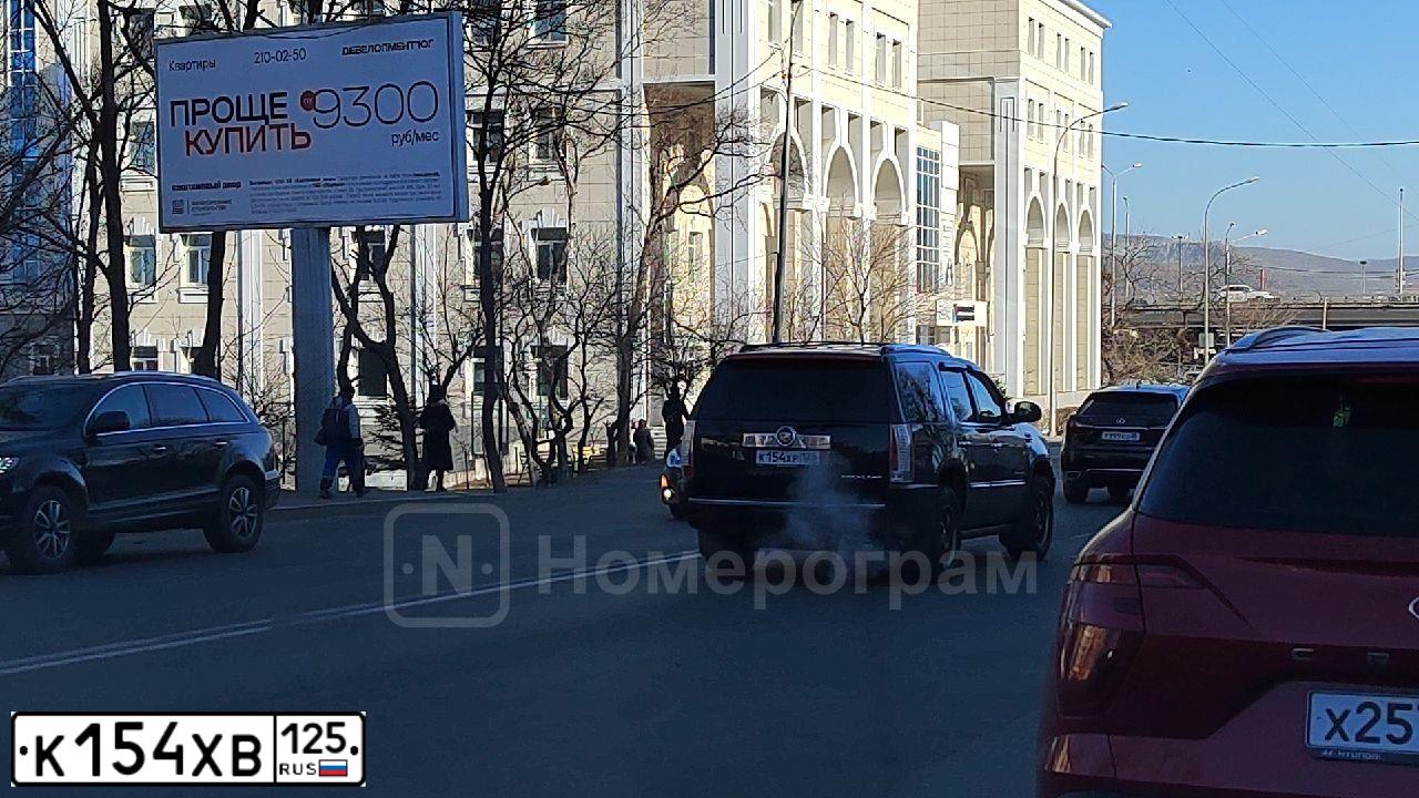 Фото автомобиля LADA 2110, 2007 — госномер К154ХВ125. Цвет: ГРАФИТОВЫЙ МЕТАЛЛИК