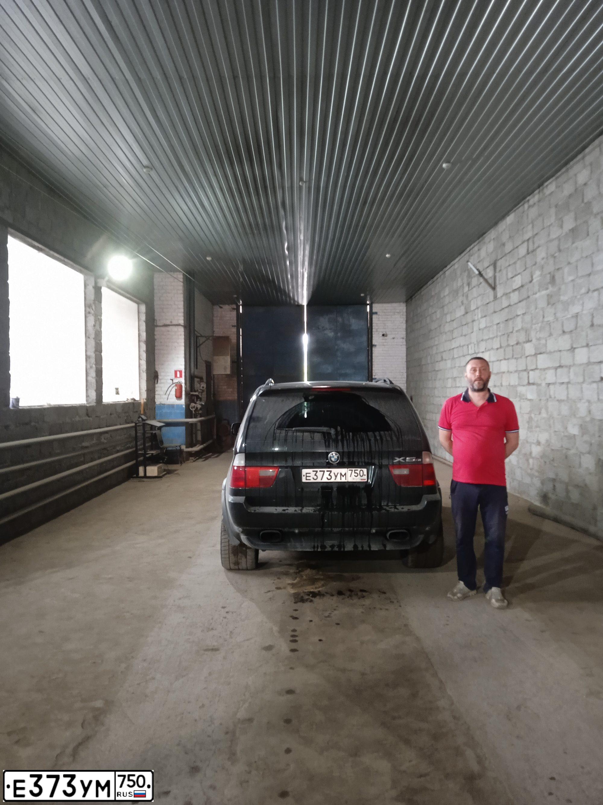 Фото автомобиля BMW X5, 2002 — госномер Е373УМ750. Цвет: ЧЕРНЫЙ