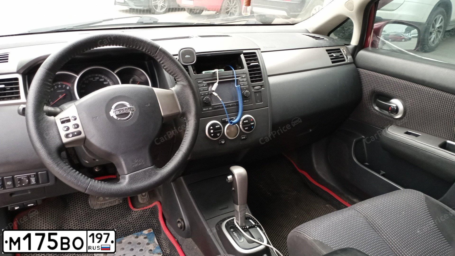 Фото автомобиля NISSAN TIIDA, 2010 — госномер А124КО136. Цвет: Красный