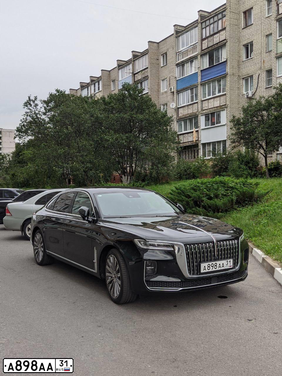 Фото автомобиля HYUNDAI EQUUS, 2013 — госномер М193ММ31. Цвет: ЧЕРНЫЙ