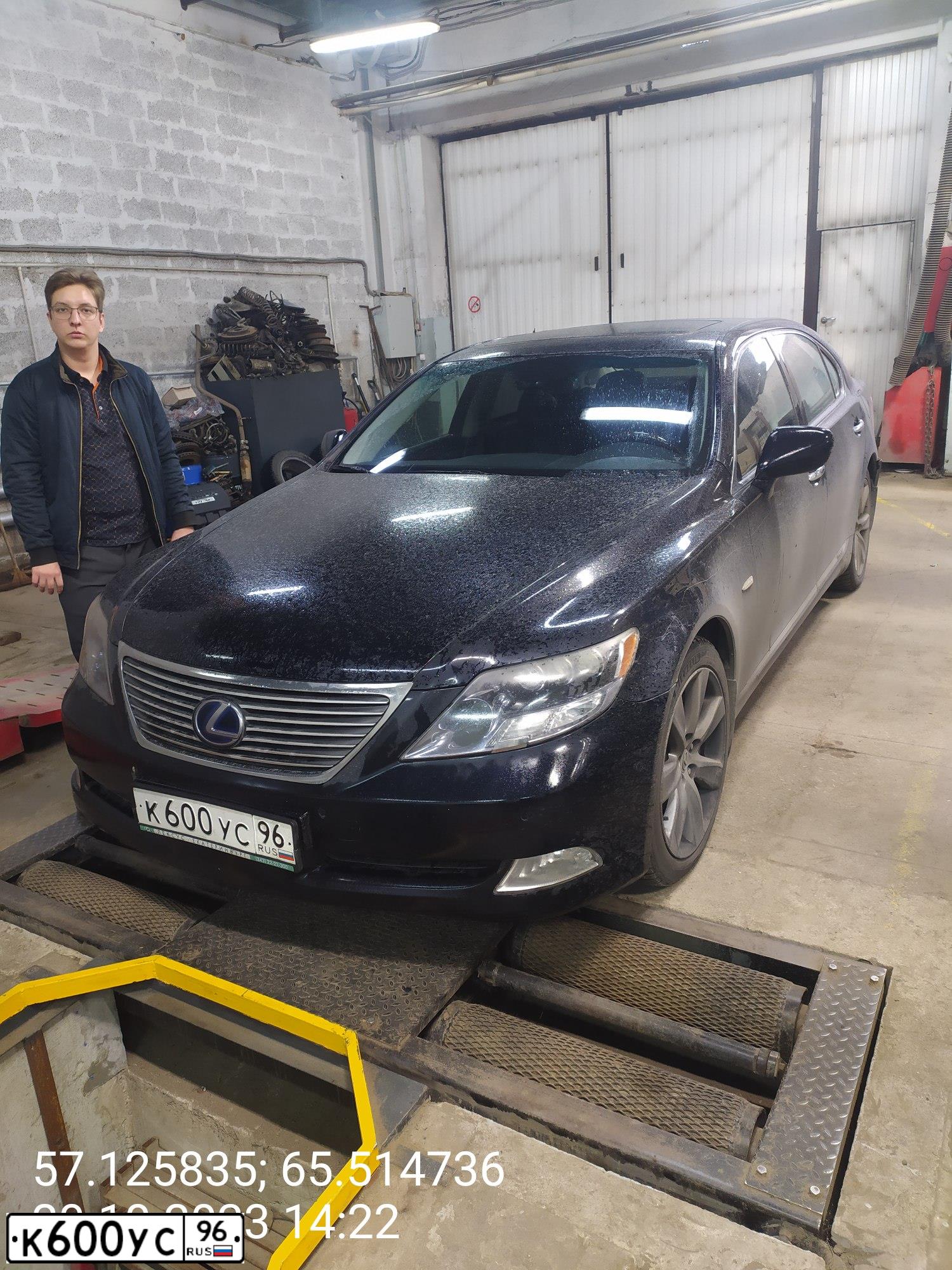 Фото автомобиля LEXUS LS, 2008 — госномер Х387СН72. Цвет: ЧЕРНЫЙ