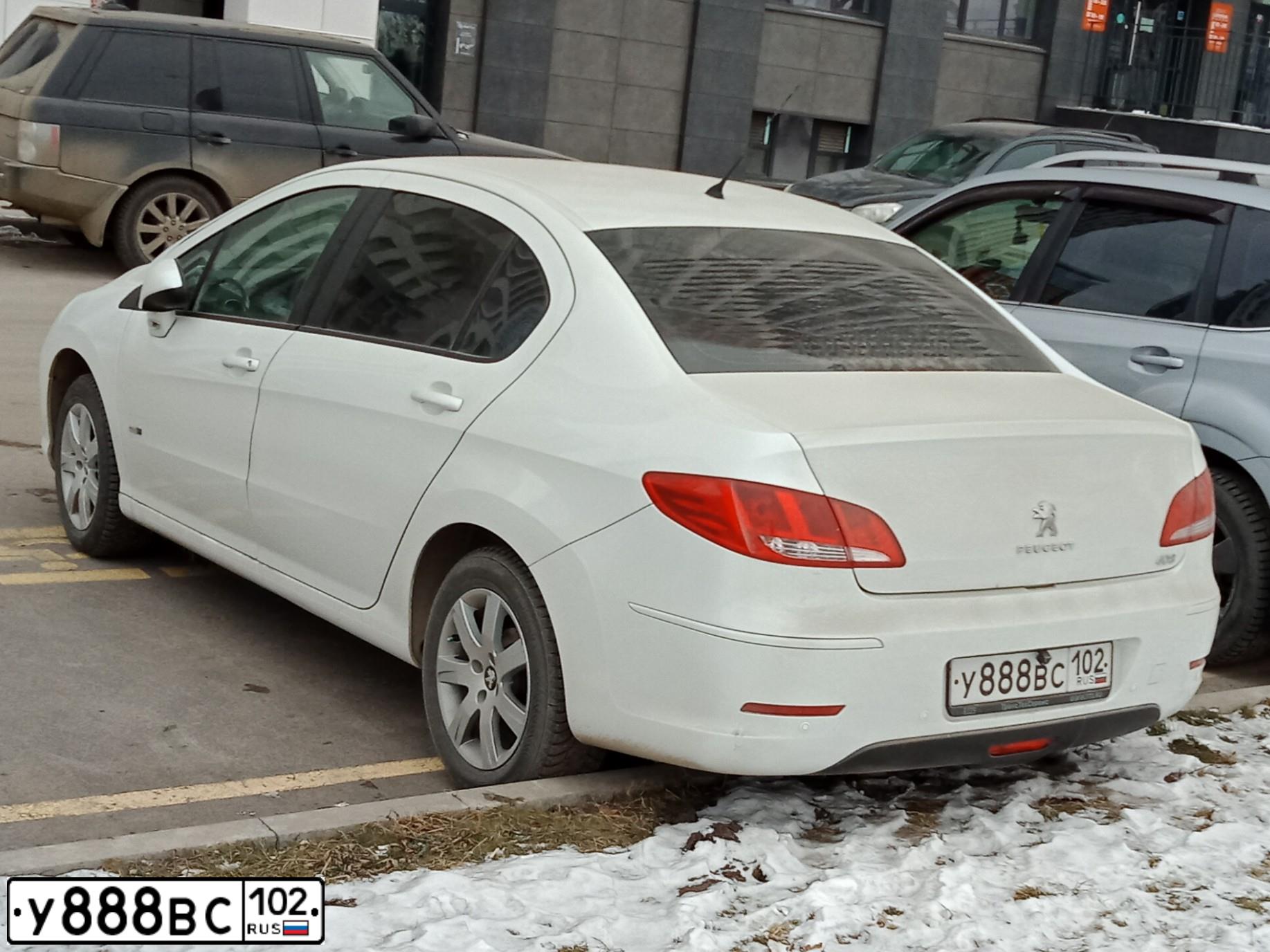 Фото автомобиля MITSUBISHI OUTLANDER, 2016 — госномер Н462УУ702. Цвет: Серебристый