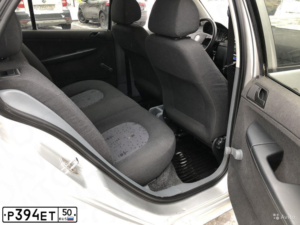 Фото автомобиля SKODA YETI, 2013 — госномер Р394ЕТ50. Цвет: БЕЛЫЙ
