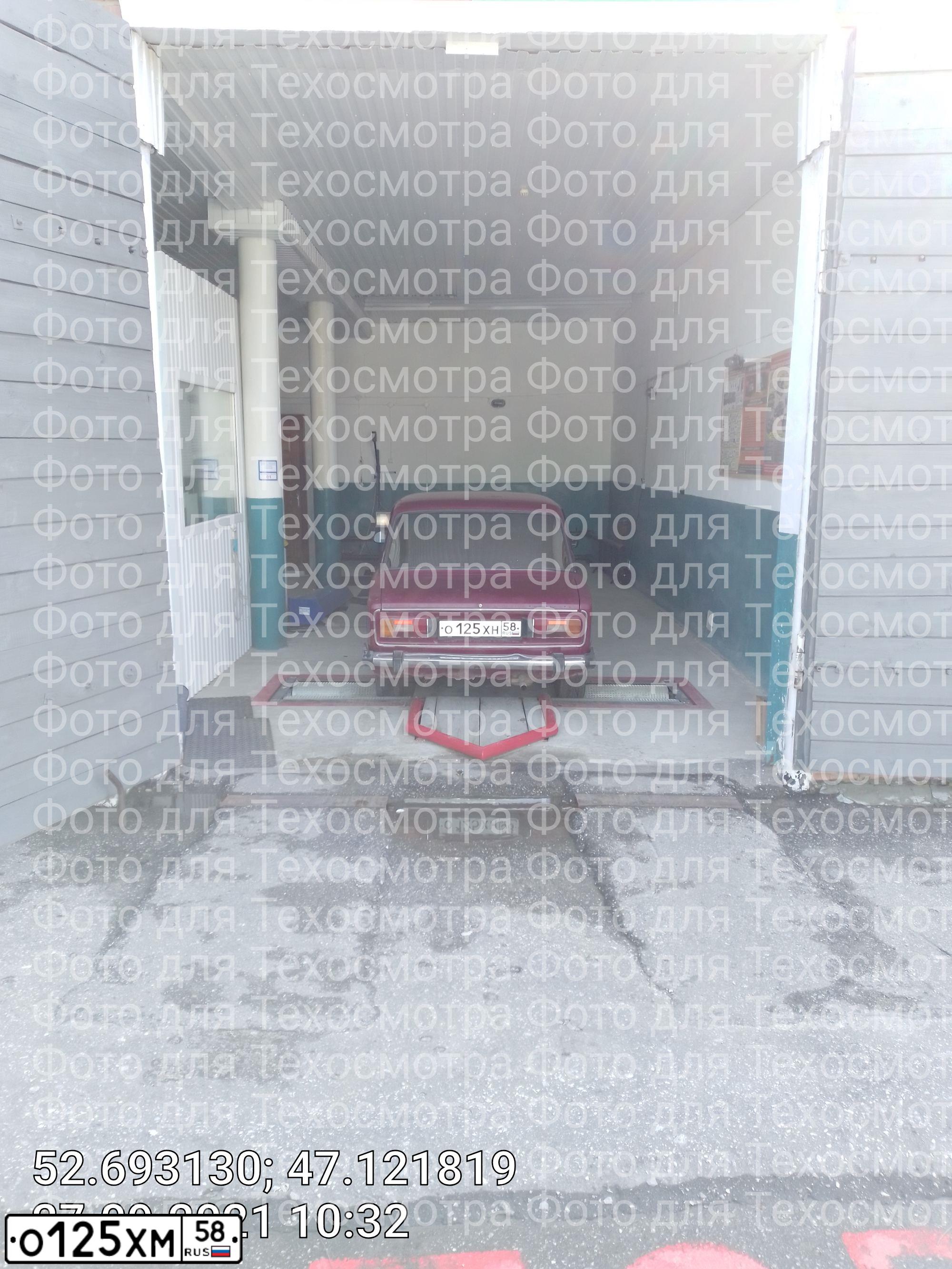 Фото автомобиля VOLKSWAGEN TOUAREG, 2004 — госномер О125ХМ58. Цвет: ЧЕРНЫЙ