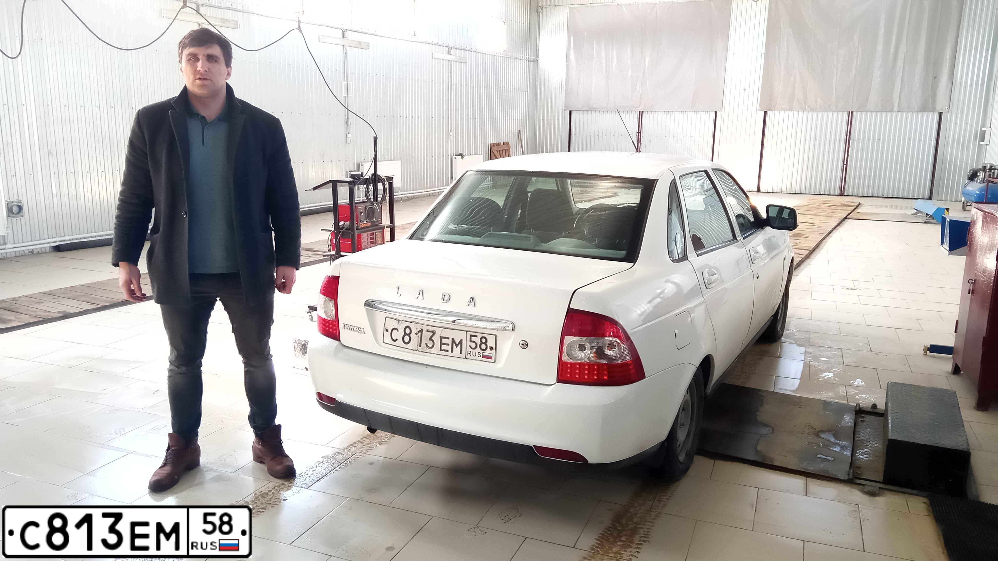 Фото автомобиля LADA 2170 PRIORA, 2011 — госномер С767СЕ58. Цвет: Белый