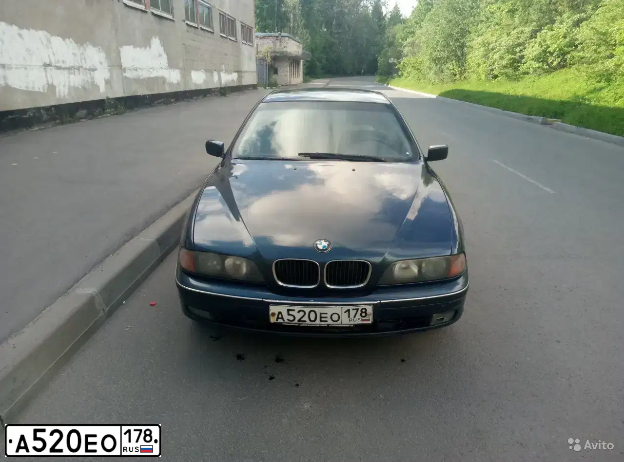 Фото автомобиля BMW SERIE 5, 2000 — госномер О766КЕ159. Цвет: синий