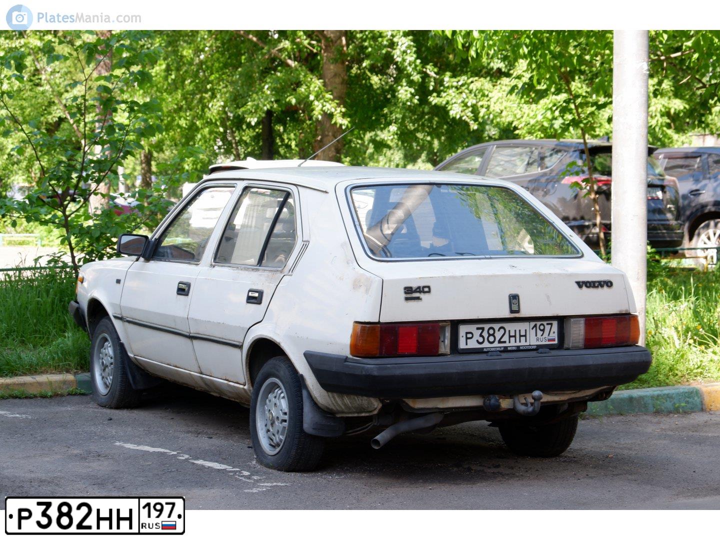 Фото автомобиля VOLVO O 340, 1982 — госномер Р382НН197. Цвет: Белый