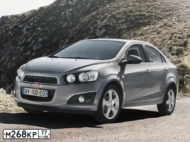 Фото автомобиля CHEVROLET AVEO, 2013 — госномер С863ЕТ152. Цвет: СЕРЫЙ