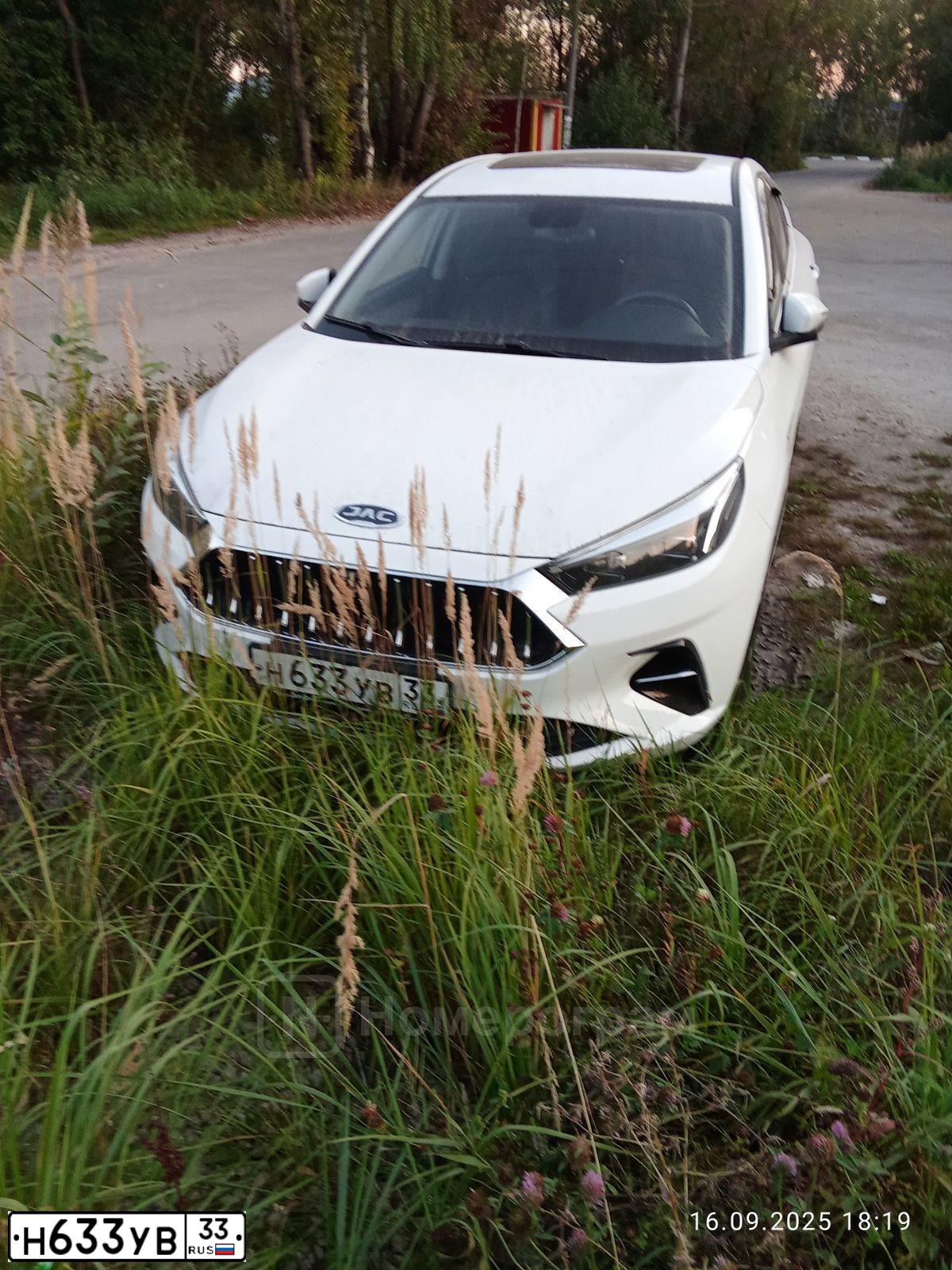Фото автомобиля LADA 2104, 1998 — госномер Н633УВ33. Цвет: СИНИЙ