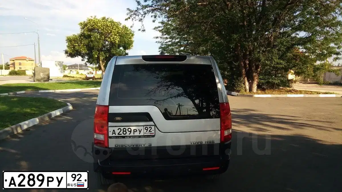 Фото автомобиля LANDROVER DISCOVERY, 2007 — госномер А289РУ92. Цвет: Серебристый