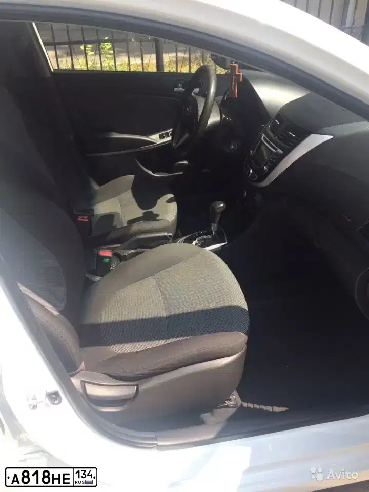 Фото автомобиля HYUNDAI SOLARIS, 2013 — госномер А818НЕ134. Цвет: Белый
