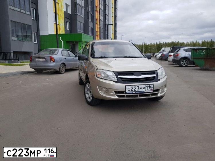 Фото автомобиля LADA 2190 GRANTA, 2013 — госномер Т046ЕК58. Цвет: БЕЖЕВЫЙ