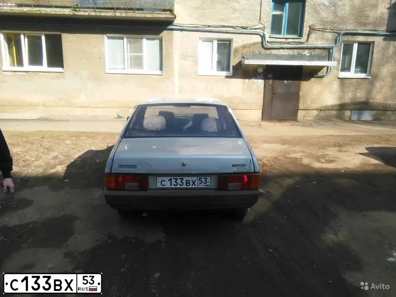 Фото автомобиля LADA 2109 SAMARA, 2000 — госномер Т348ЕТ78. Цвет: ЖЕЛТО-ЗЕЛЕНЫЙ