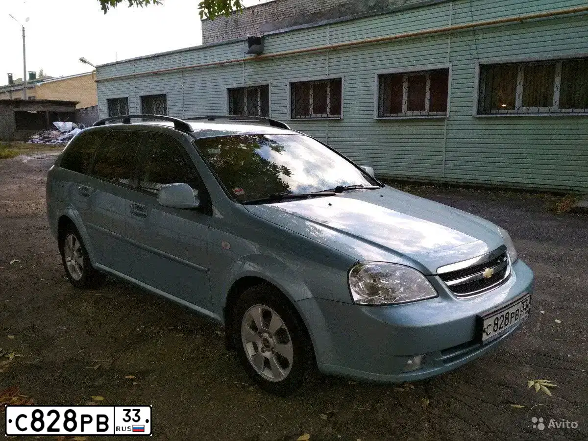 Фото автомобиля CHEVROLET LACETTI, 2012 — госномер С828РВ33. Цвет: СИНИЙ