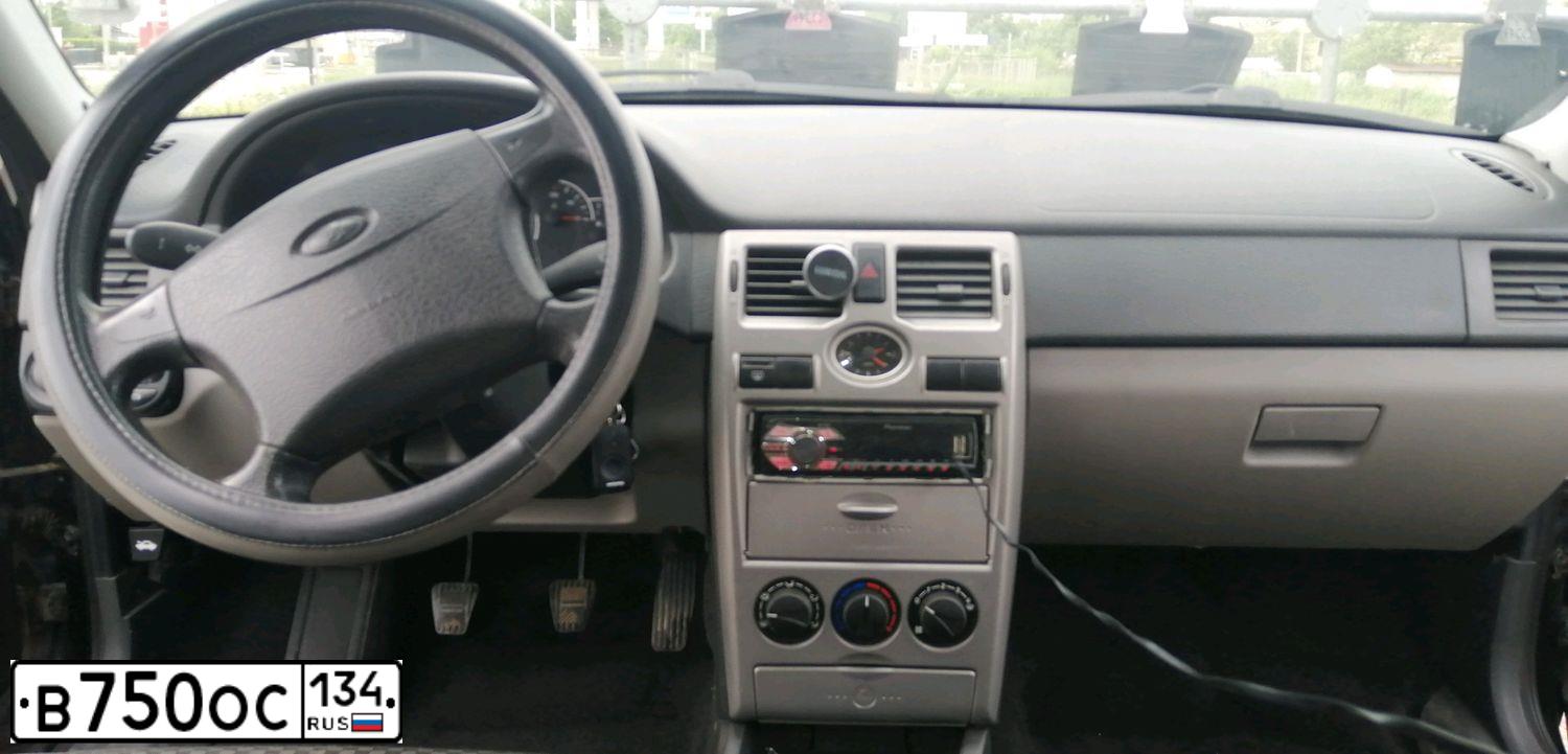 Фото автомобиля LADA 2172 PRIORA, 2011 — госномер В750ОС134. Цвет: СИНЕ-ЧЕРНЫЙ