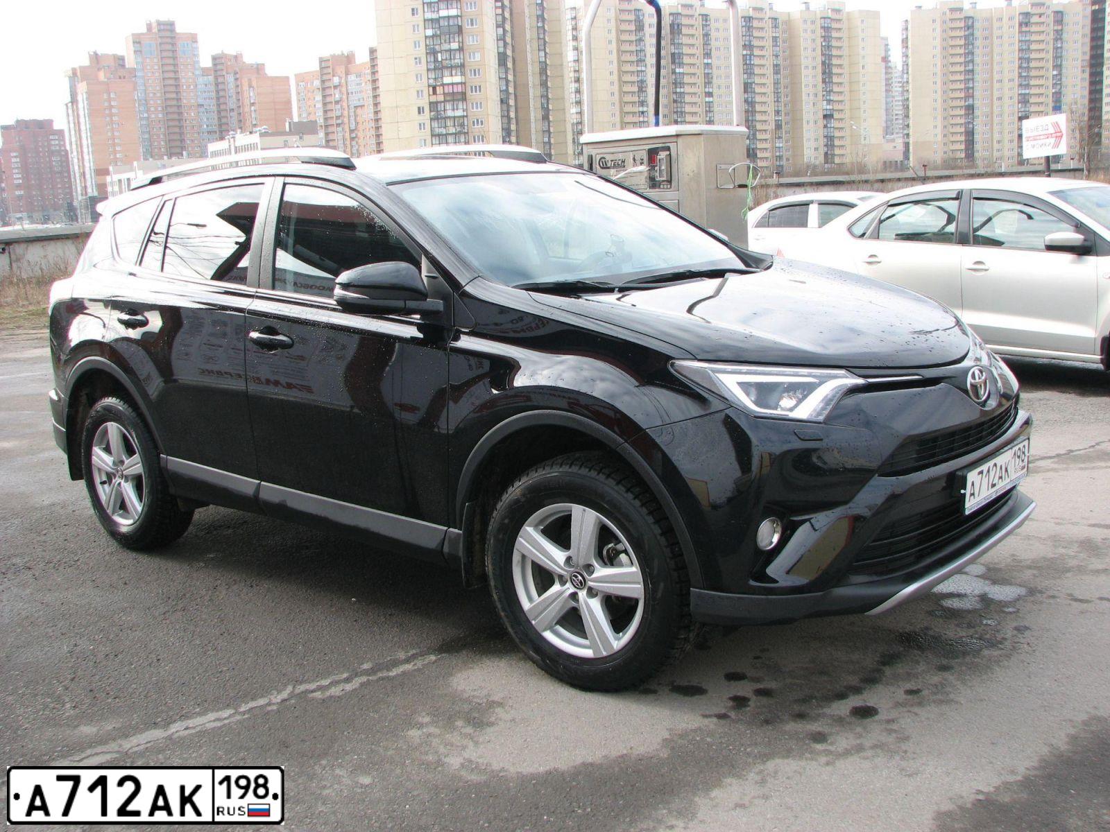 Фото автомобиля TOYOTA RAV4, 2018 — госномер А712АК198. Цвет: ЧЕРНЫЙ МЕТАЛЛИК