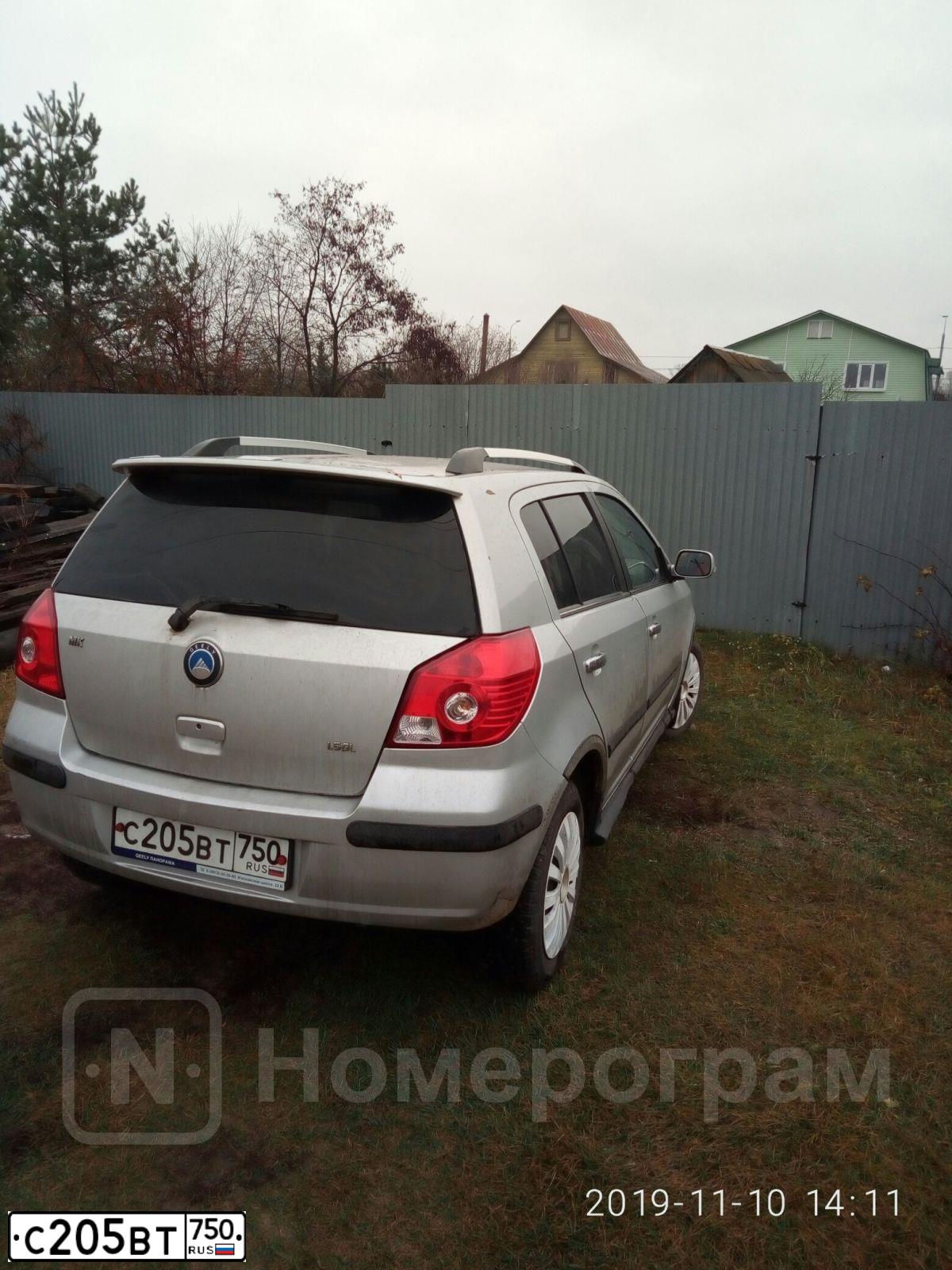 Фото автомобиля GEELY MK CROSS, 2014 — госномер С205ВТ750. Цвет: СЕРЕБРО
