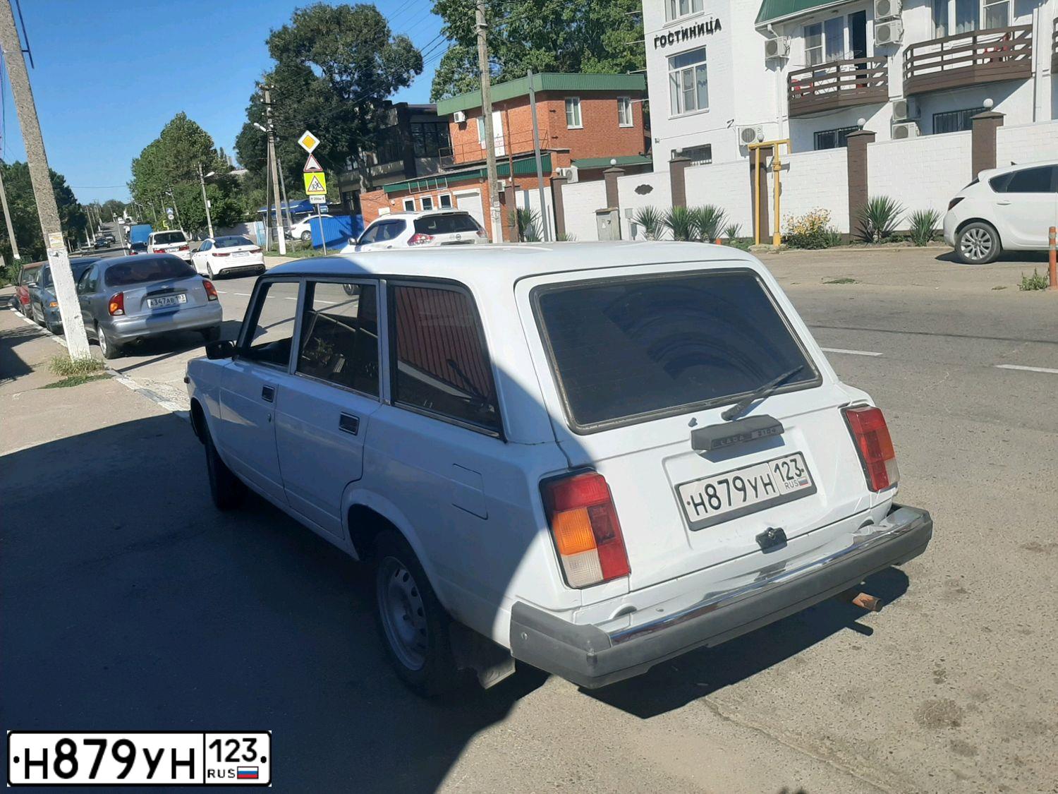Фото автомобиля LADA 2104 LADA, 2009 — госномер В755РС93. Цвет: Белый