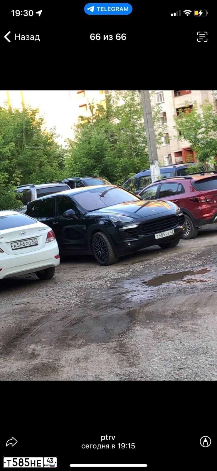 Фото автомобиля MERCEDES GLK-KLASSE, 2010 — госномер Т585НЕ43. Цвет: Серый