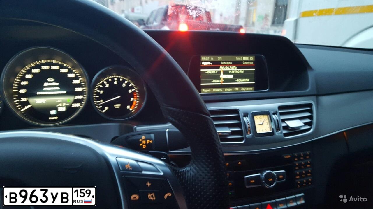 Фото автомобиля MERCEDES-BENZ E200, 2013 — госномер С212КА196. Цвет: ЧЕРНЫЙ