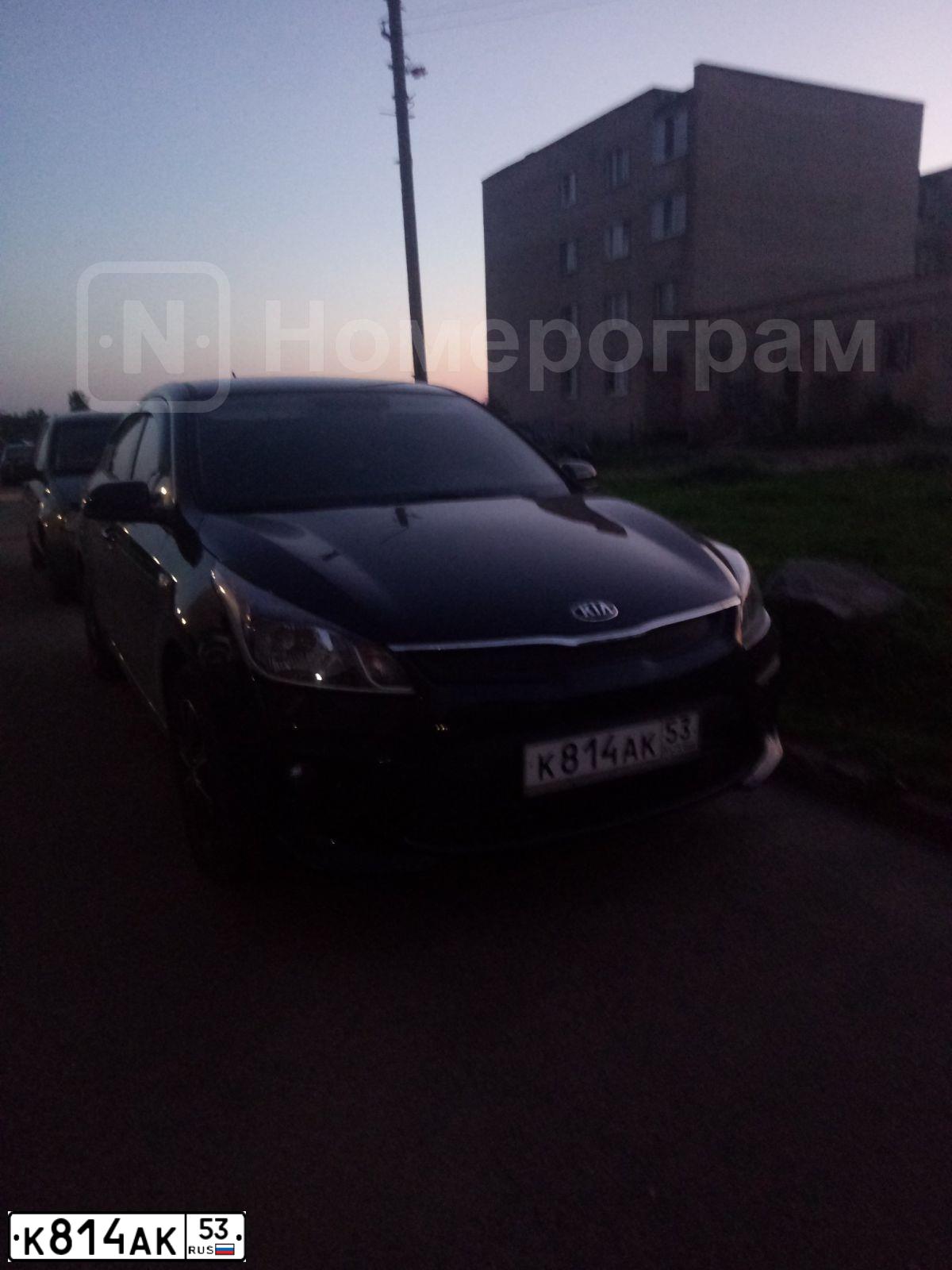 Фото автомобиля KIA RIO, 2020 — госномер К814АК53. Цвет: ЧЕРНЫЙ
