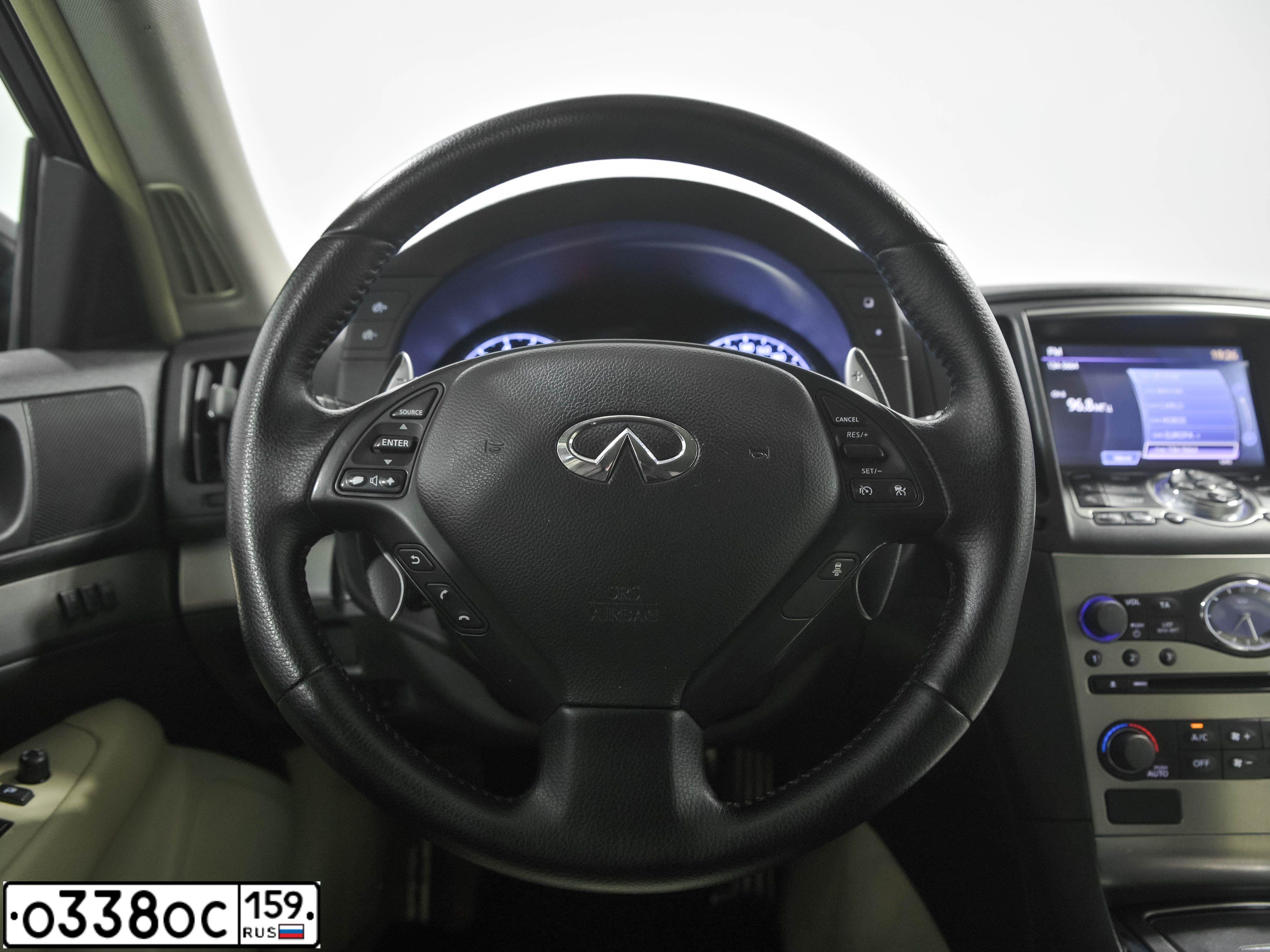 Фото автомобиля INFINITI G25, 2011 — госномер К916НА51. Цвет: Белый