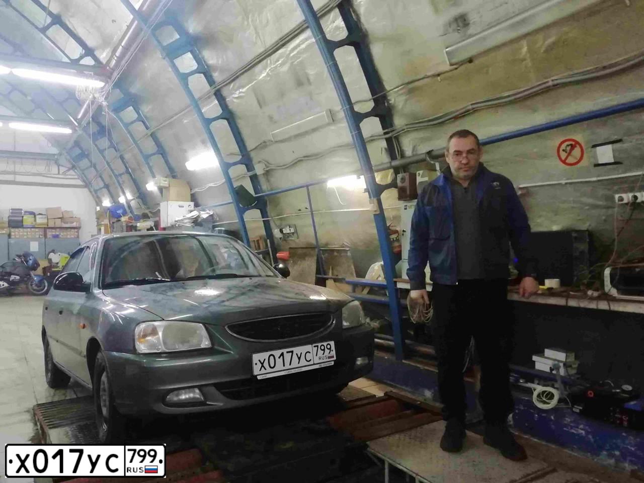Фото автомобиля TAGAZ ACCENT, 2006 — госномер Х017УС799. Цвет: СЕРЫЙ