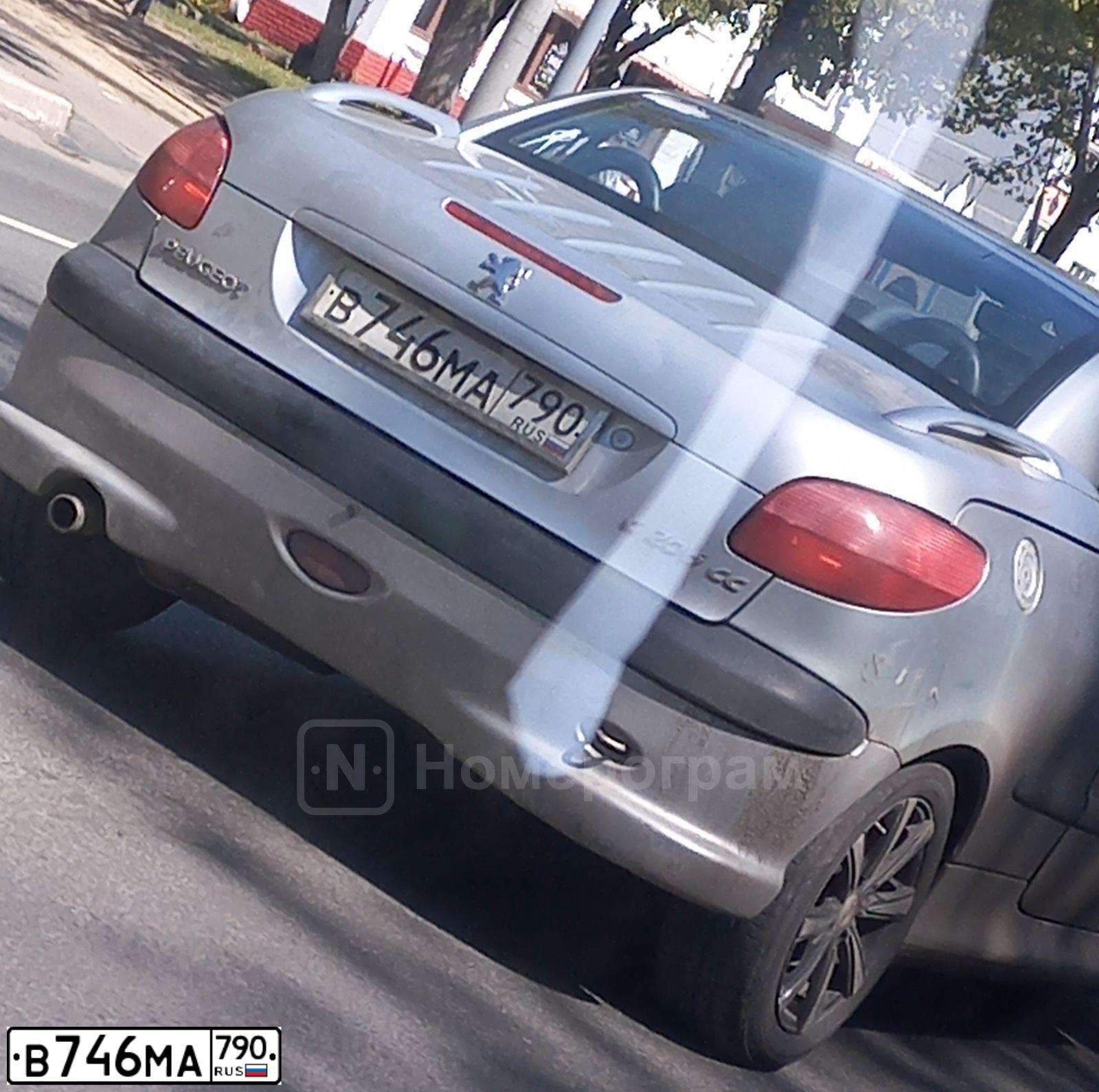 Фото автомобиля PEUGEOT 206 CC, 2001 — госномер У973УУ36. Цвет: Серебристый