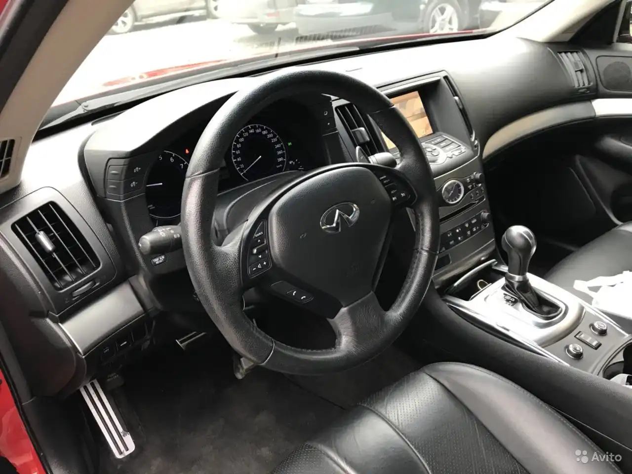 Фото автомобиля INFINITI G, 2011 — госномер К111РР96. Цвет: КРАСНЫЙ