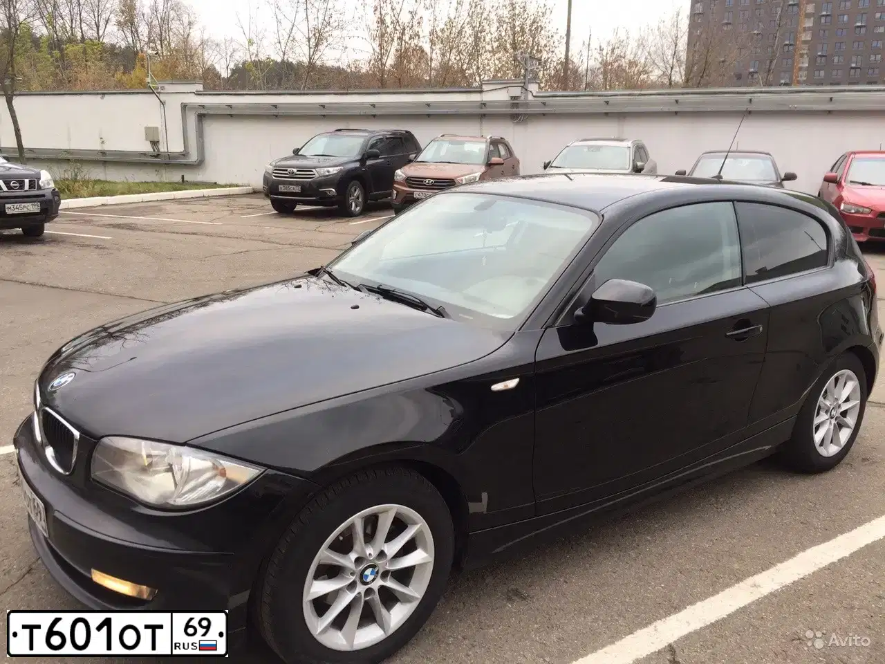 Фото автомобиля BMW 116I, 2011 — госномер Х864РУ763