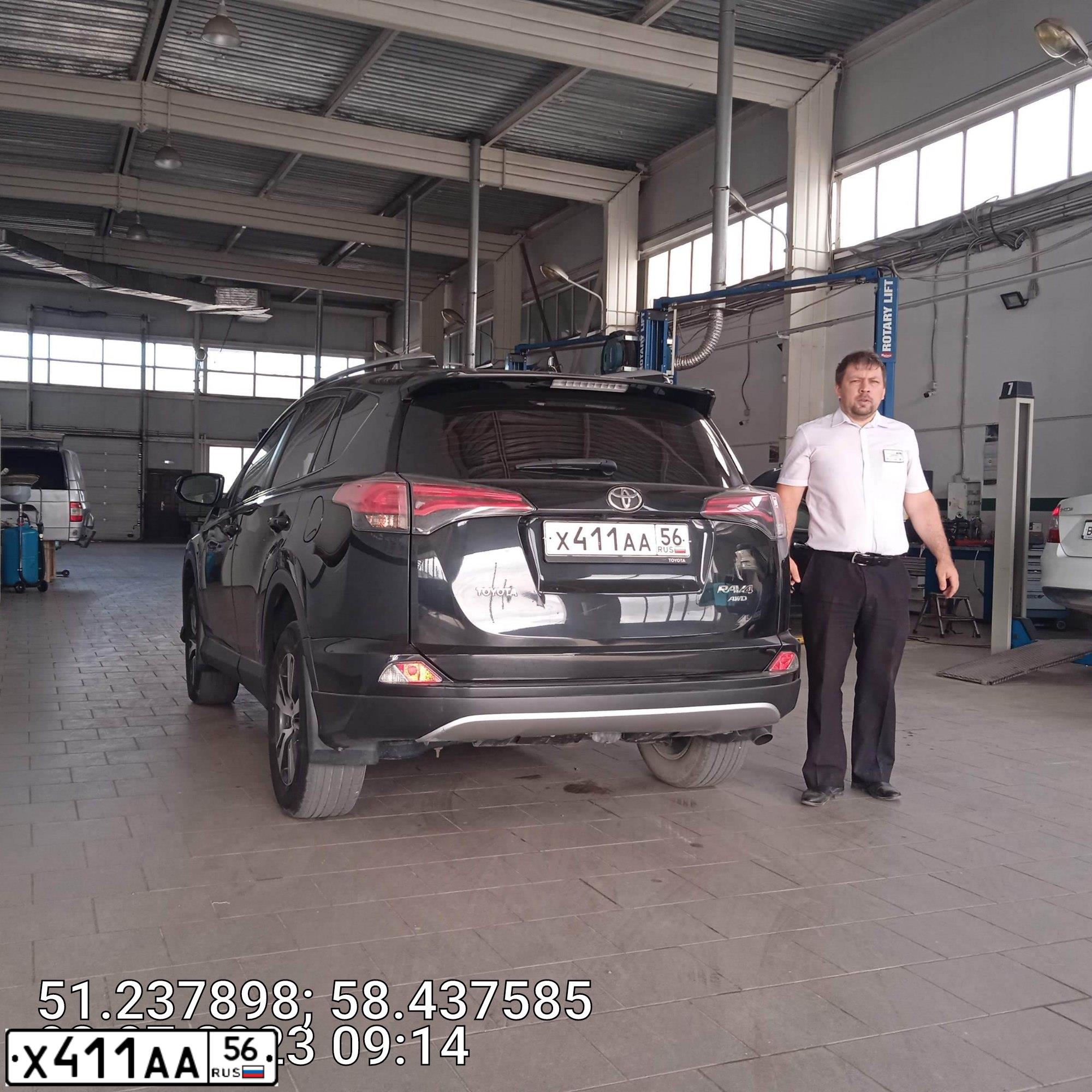 Фото автомобиля TOYOTA RAV4, 2016 — госномер Е878КР156. Цвет: ЧЕРНЫЙ