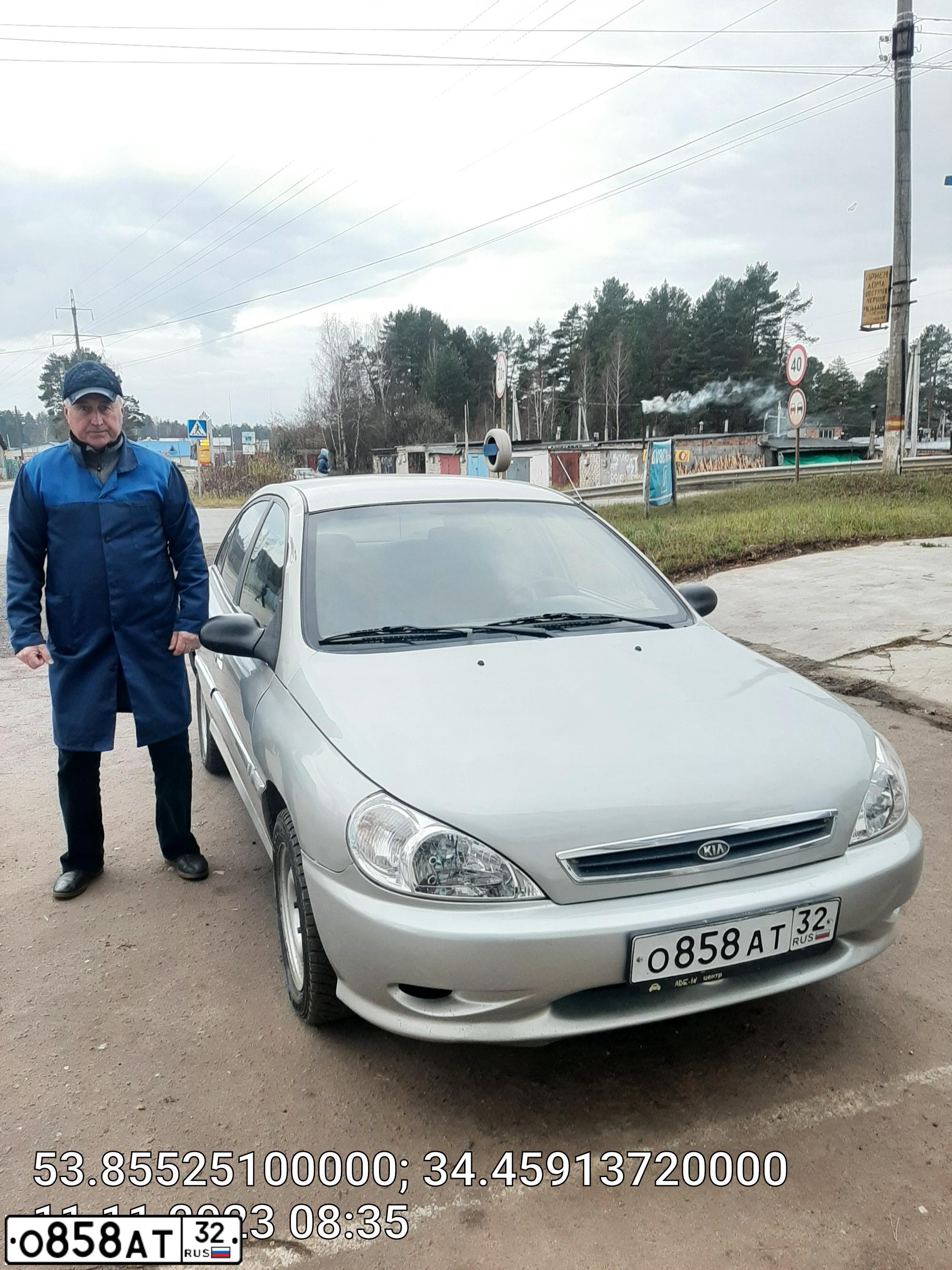 Фото автомобиля KIA RIO, 2001 — госномер Р518ХР40. Цвет: СЕРЕБРИСТЫЙ