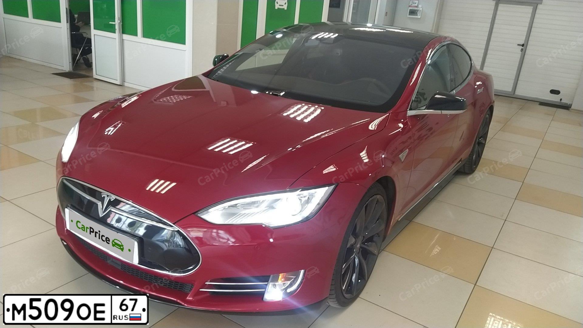 Фото автомобиля TESLA A S, 2015 — госномер М509ОЕ67. Цвет: Красный