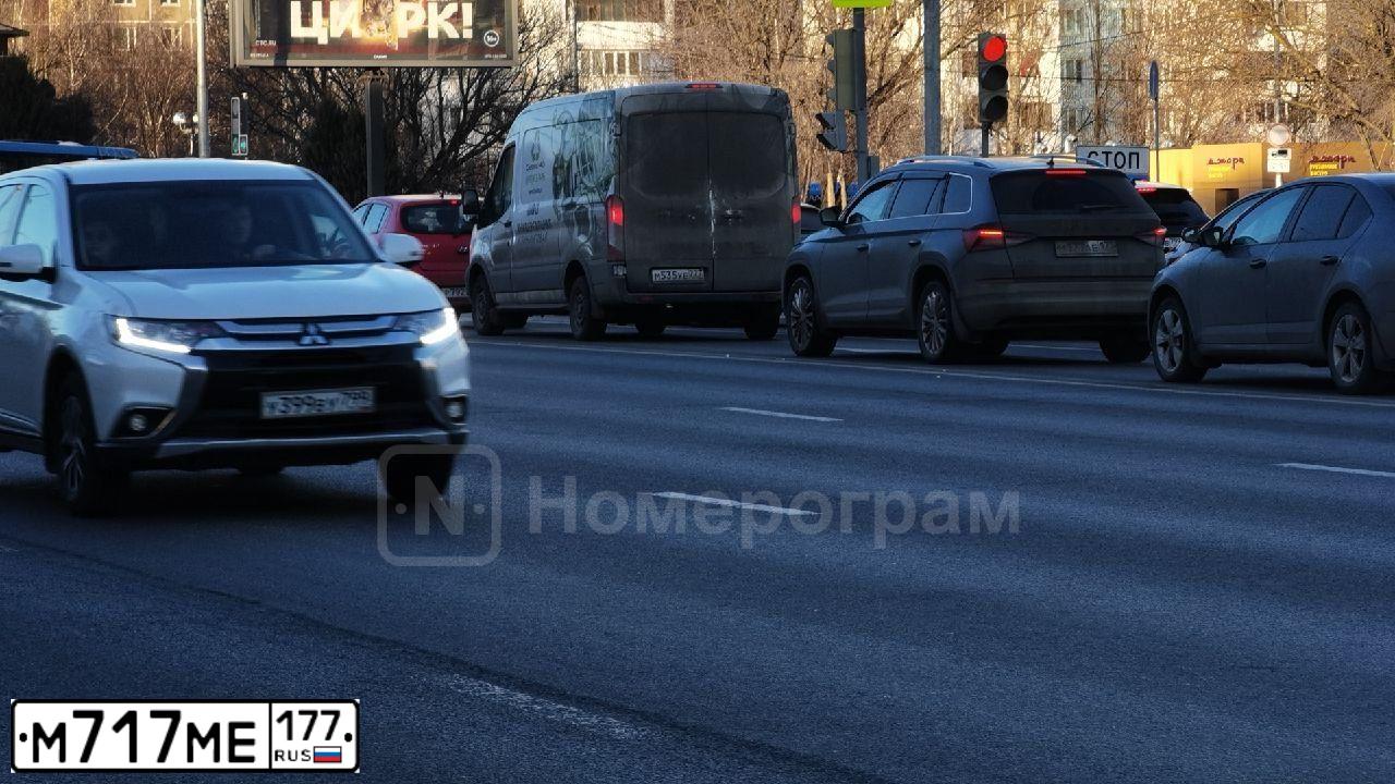 Фото автомобиля AUDI A4, 2006 — госномер Т587УК62. Цвет: СИНИЙ ТЕМНЫЙ