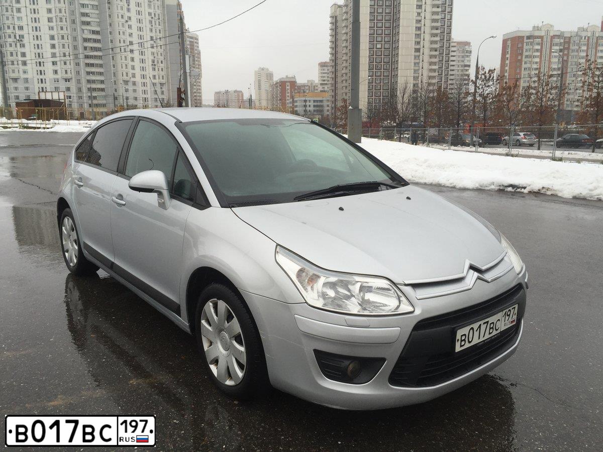 Фото автомобиля CITROEN C4, 2009 — госномер Х135МС37. Цвет: Белый Зеленый Серый