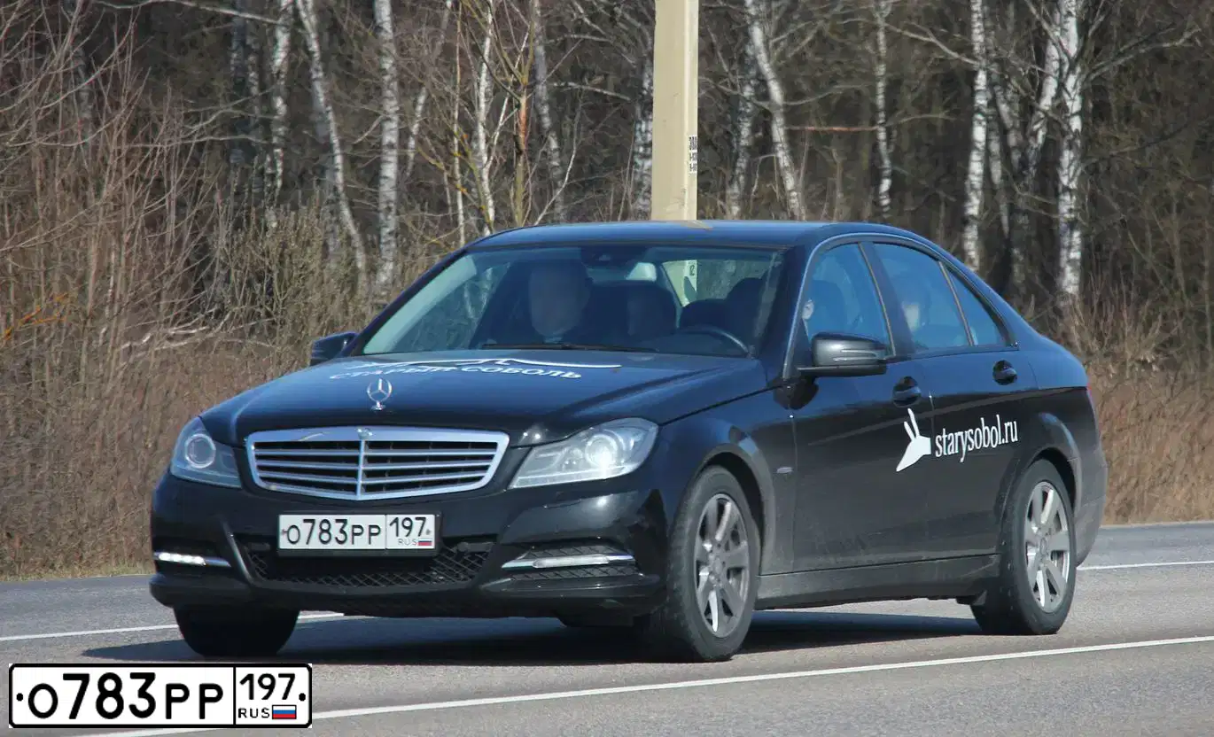 Фото автомобиля MERCEDES C-KLASSE, 2011 — госномер Н747ВА196. Цвет: ЧЕРНЫЙ