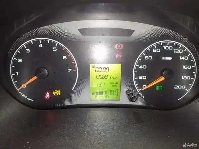 Фото автомобиля LADA 2190 GRANTA, 2012 — госномер К644ВО142. Цвет: Белый