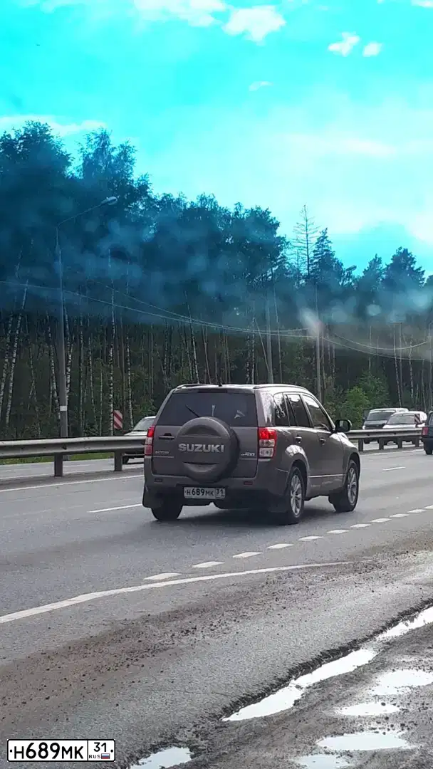 Фото автомобиля SUZUKI /GRAND/ VITARA, 2012 — госномер Н689МК31. Цвет: БРОНЗОВЫЙ