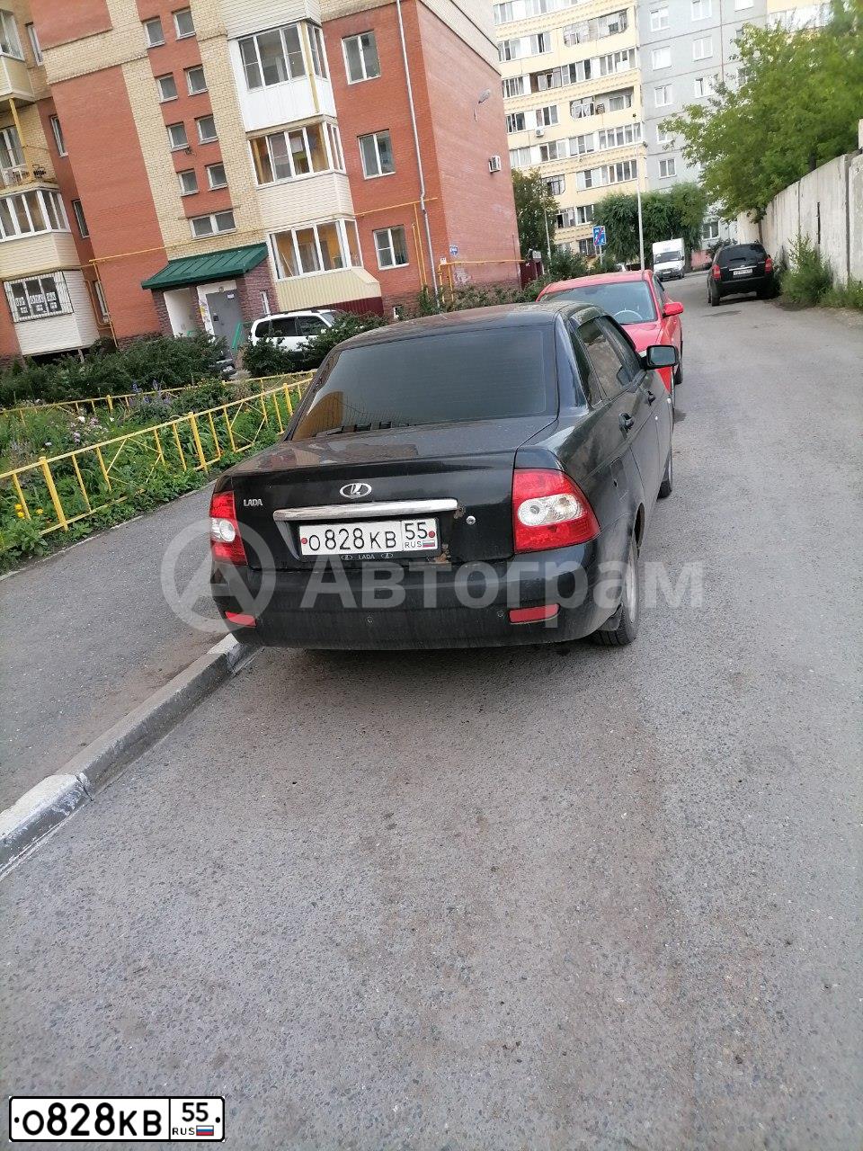 Фото автомобиля LADA 2170 PRIORA, 2008 — госномер М562ОР702. Цвет: Темно-зеленый