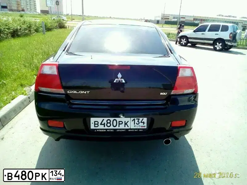 Фото автомобиля MITSUBISHI GALANT, 2007 — госномер В480РК134. Цвет: ЧЕРНЫЙ