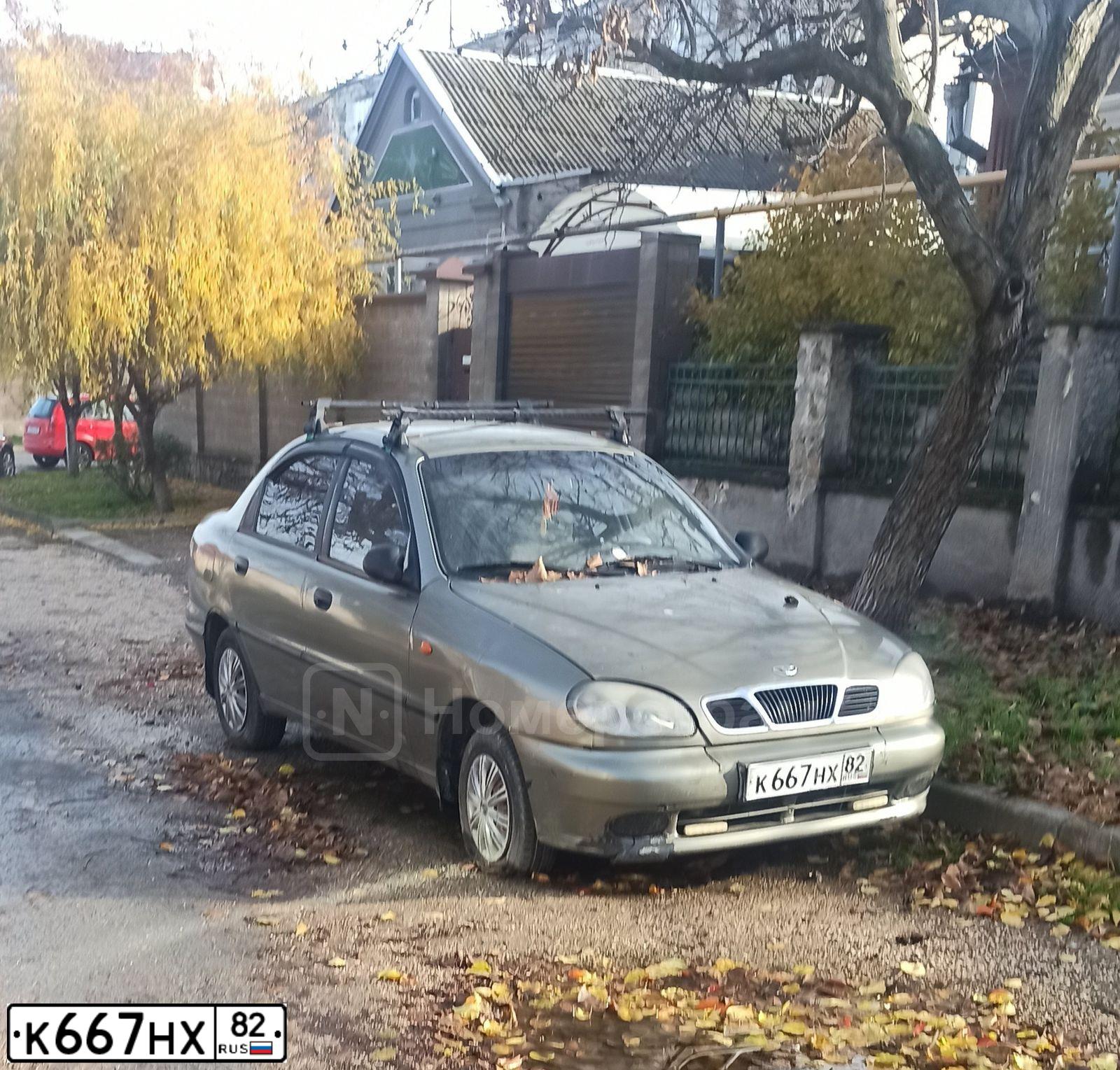 Фото автомобиля SKODA OCTAVIA, 2010 — госномер Е945УУ154. Цвет: СЕРЕБРИСТЫЙ