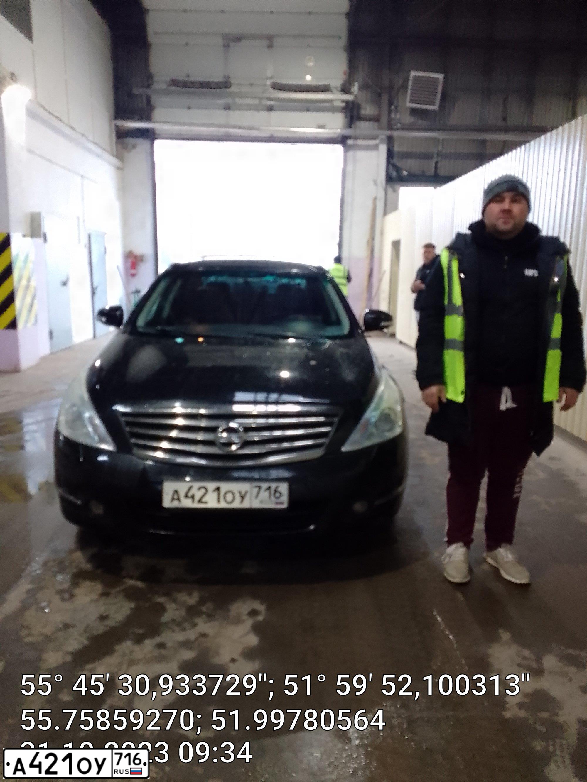 Фото автомобиля NISSAN TEANA, 2011 — госномер А421ОУ716. Цвет: ЧЕРНЫЙ
