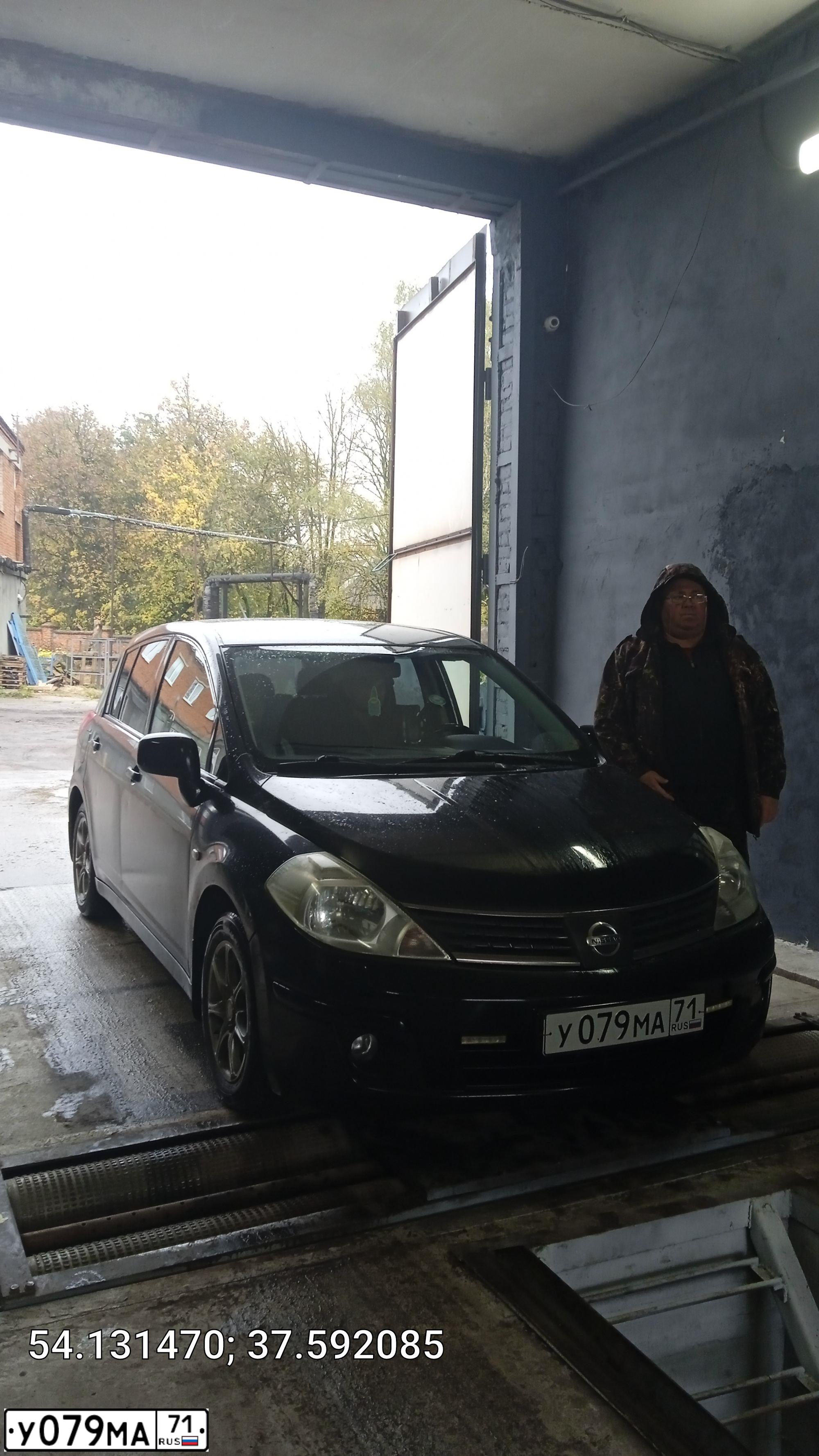Фото автомобиля NISSAN TIIDA, 2008 — госномер У079МА71. Цвет: ЧЕРНЫЙ
