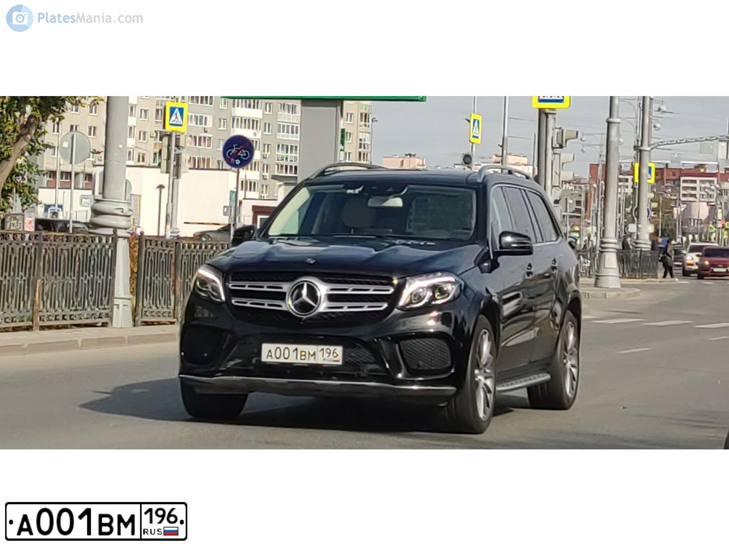 Фото автомобиля MERCEDES GL-KLASSE, 2013 — госномер К579АР196. Цвет: ЧЕРНЫЙ