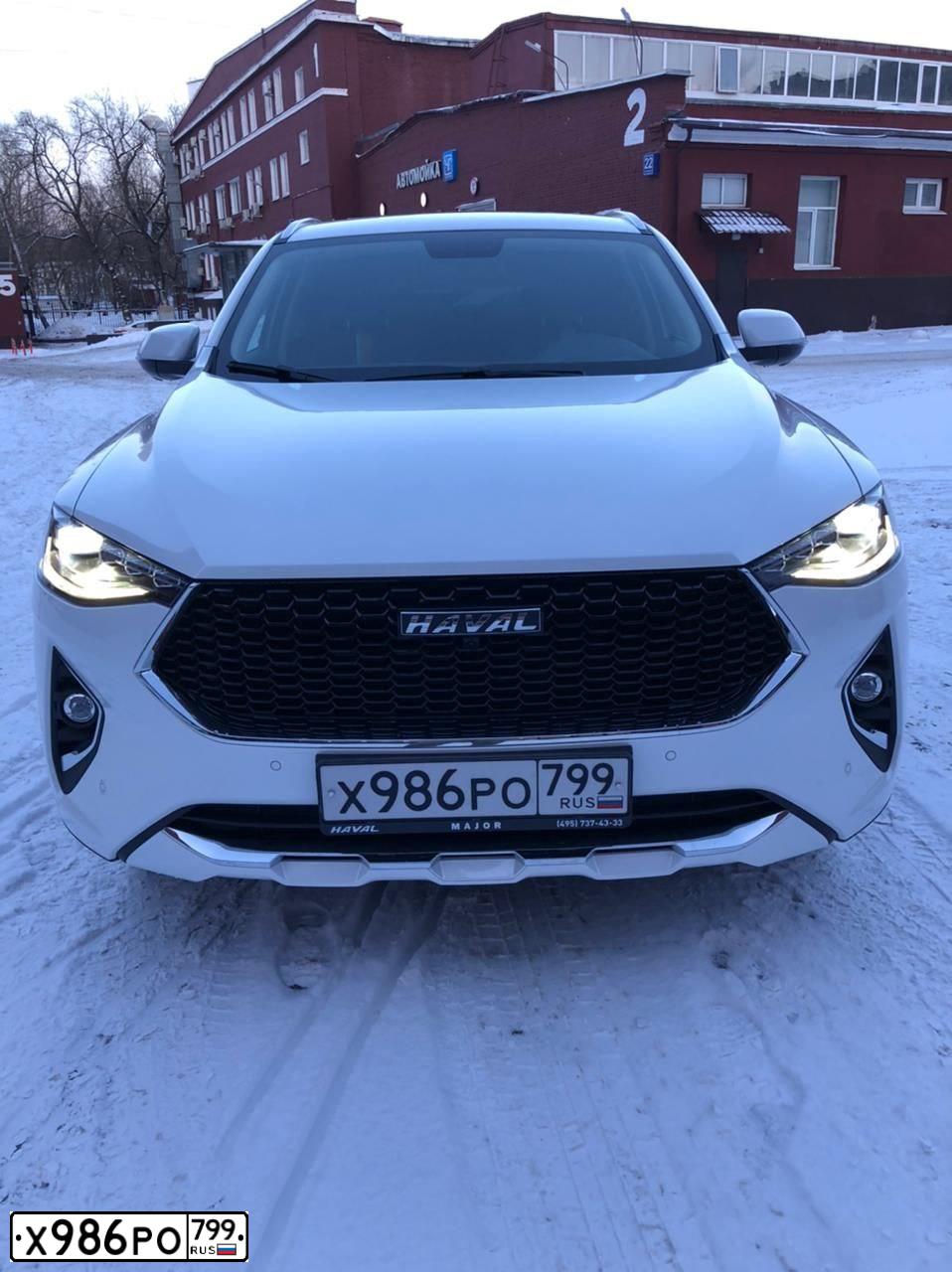Фото автомобиля HAVAL F7X, 2020 — госномер М978ТТ33. Цвет: Белый