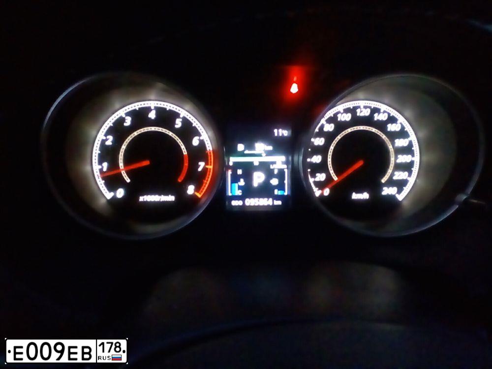 Фото автомобиля MITSUBISHI OUTLANDER, 2010 — госномер Е009ЕВ178. Цвет: синий